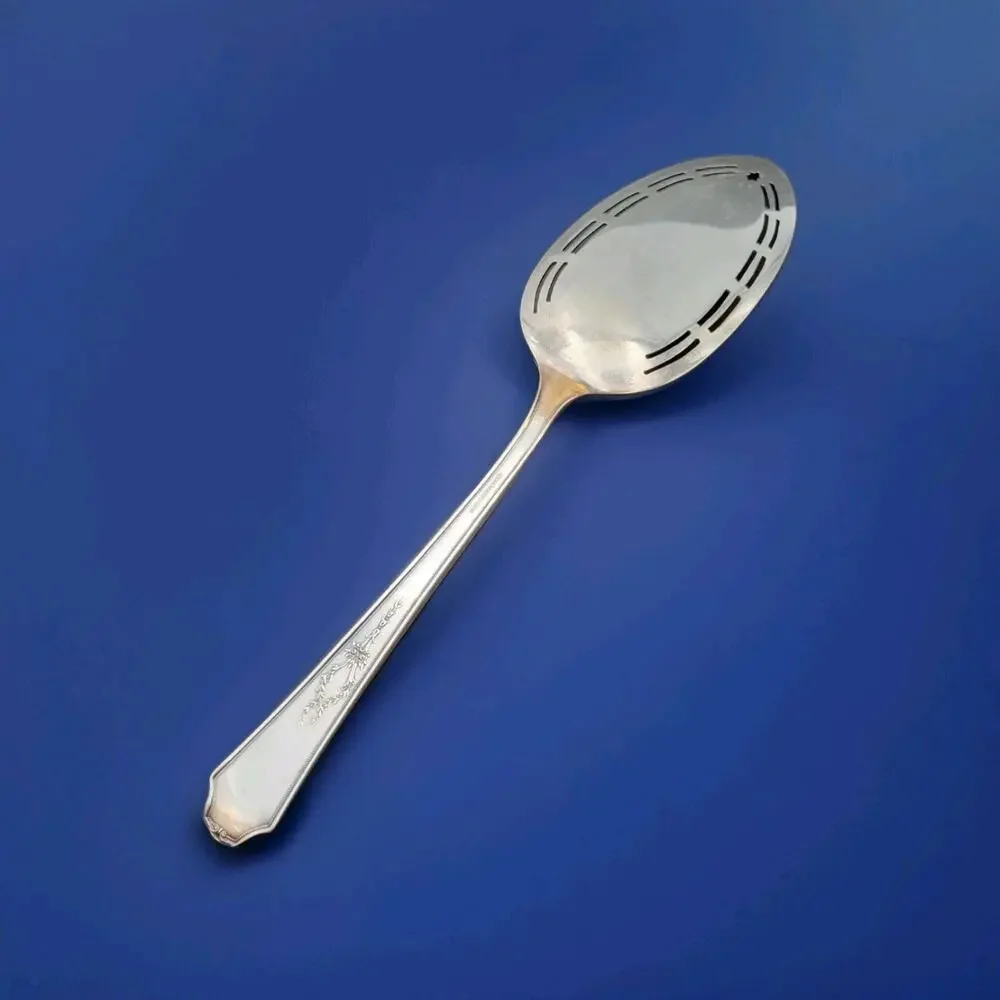 1847 Rogers Bros Ancestral Flatware Silverware Silver plated Cake Pie Server
